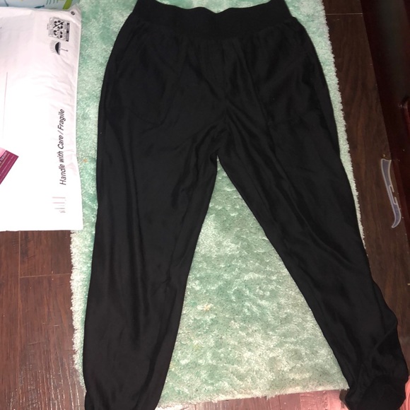 BUNDLE ! 4 pair of pants !!! - Picture 3 of 4